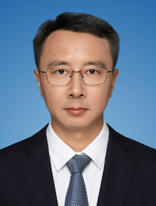 区政府党组成员吴鹏飞